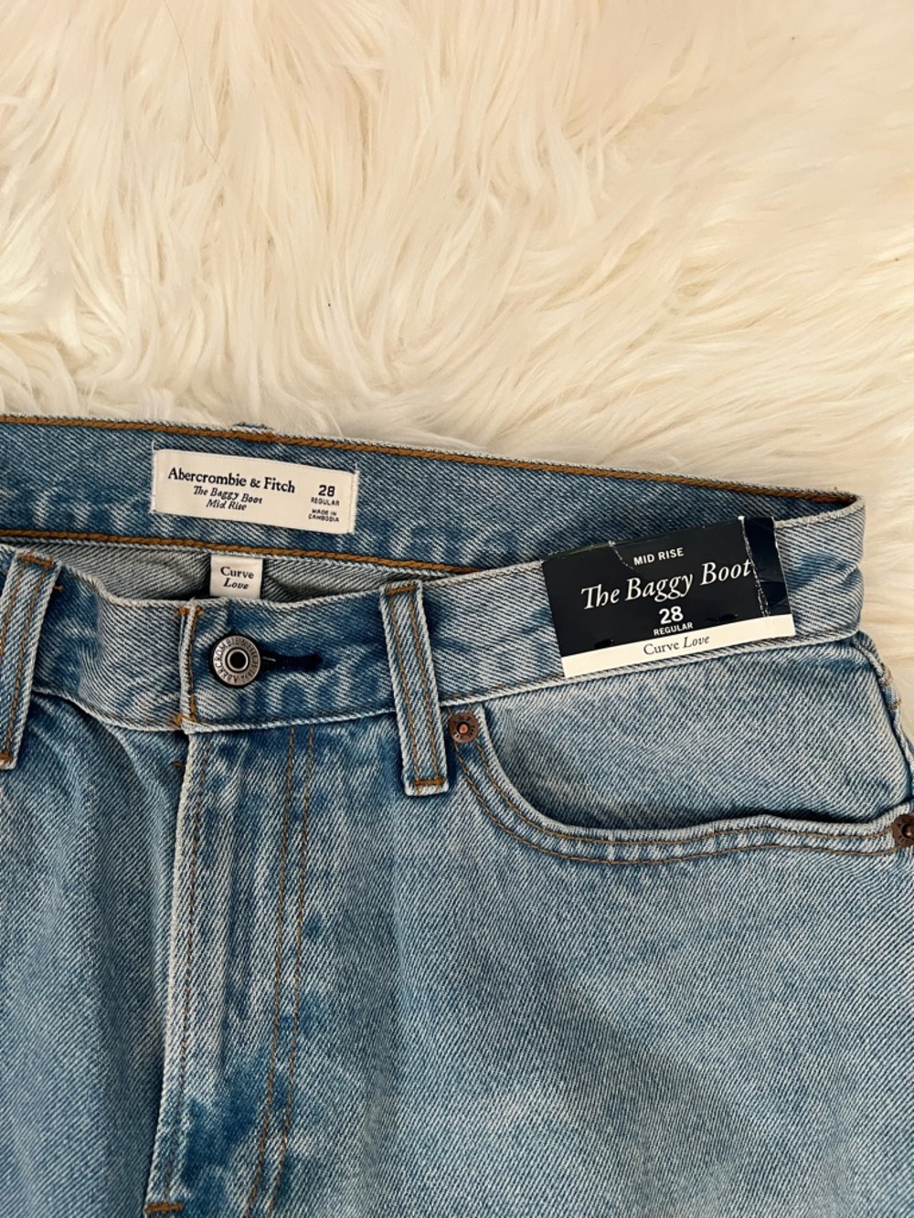 Abercrombie and Fitch Curve Love The Baggy Boot Mid Rise Blue Women’s Jeans - Picture 4 of 9
